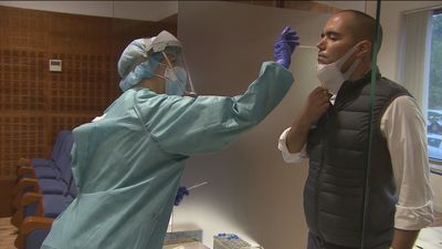 Sanidad registra 7.955 contagios y 325 nuevas defunciones por Covid-19