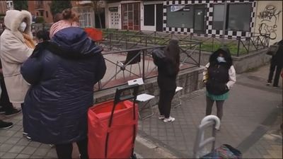 Cáritas denuncia que 246.000 personas viven sin ingresos por el "profundo impacto" de la pandemia