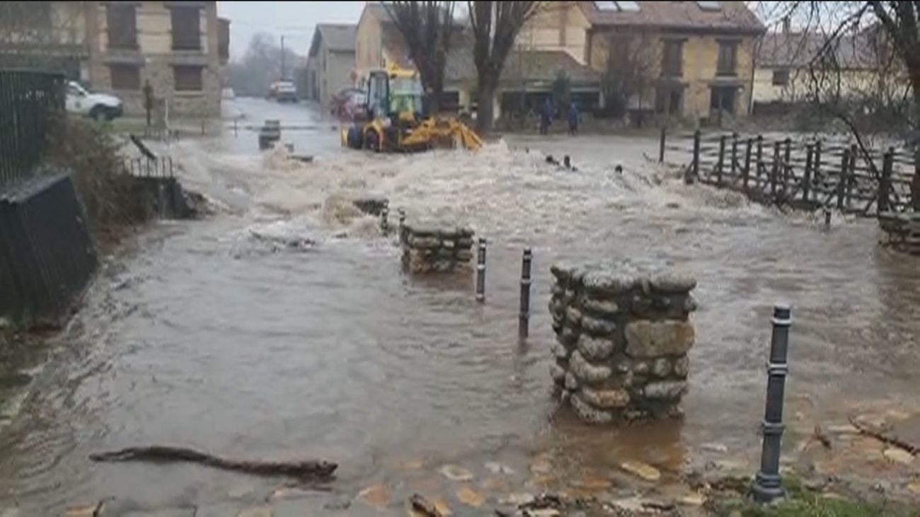 Arroyo Artiñuelo, desbordado a la altura de Rascafría