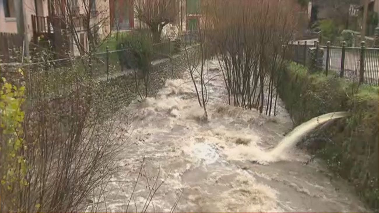 El conductor fallecido de la retroexcavadora fue arrastrado por la crecida del arroyo Artiñuelo