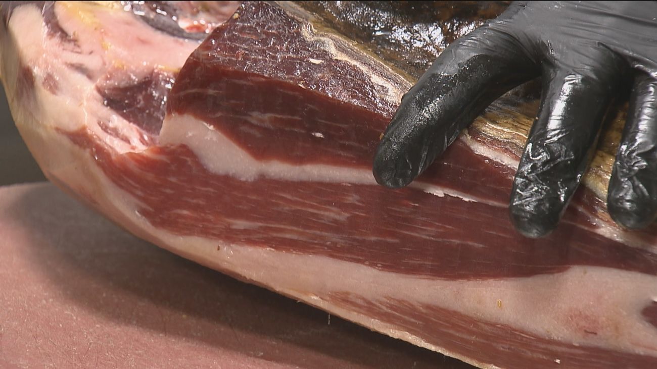 Descuentos de hasta el 30% para dar salida al Jamón de Pata Negra esta Navidad