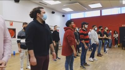 El 'Coro de Hombres gays' regresa a los escenarios