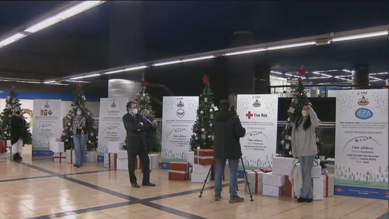 Los 'árboles de los deseos' llegan al metro de Madrid