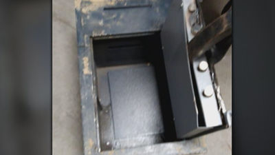 La Guardia Civil abre la caja fuerte abandonada en Valdemoro... y no hay nada dentro