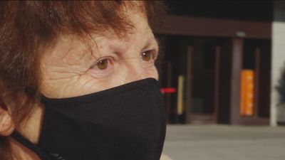 Los mayores de Galapagar reciben bombones en Navidad