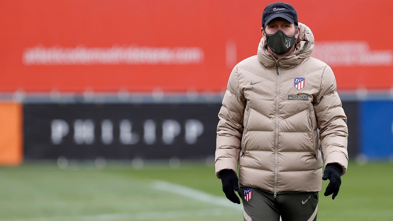 Simeone: "Vi bastante bien a Diego Costa y ante el Elche estará con nosotros"