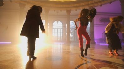 ‘Te lo digo todo y no te digo nada’, el canto al optimismo con el que reaparece Rosario