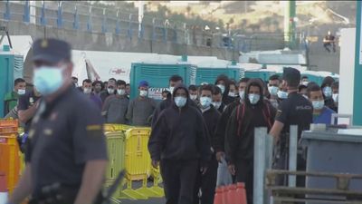 Enrique López pide a Franco información sobre los inmigrantes trasladados de Canarias a Madrid