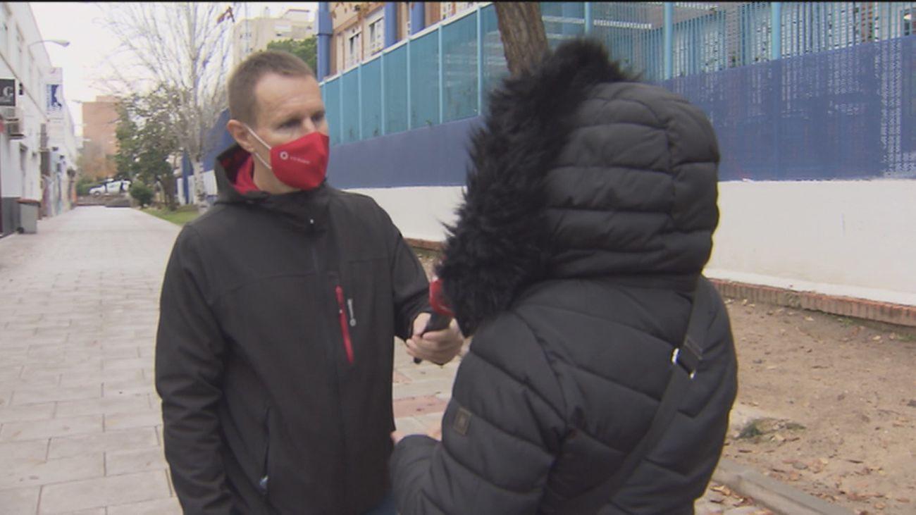 Buscan a dos mujeres por robos al descuido en Aluche a personas mayores