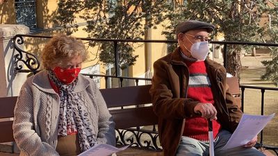 Los niños de Aranjuez escriben cartas a los ancianos de las residencias