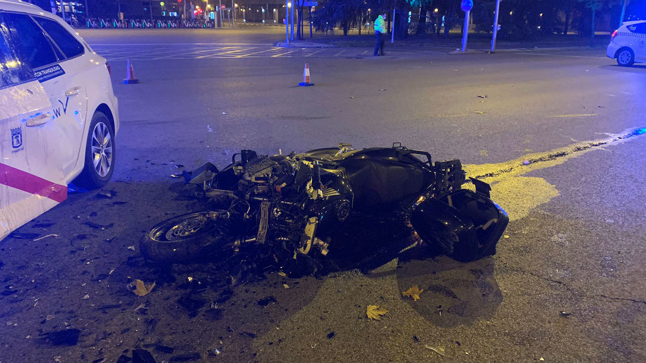 Estado en que quedó la moto tras el accidente