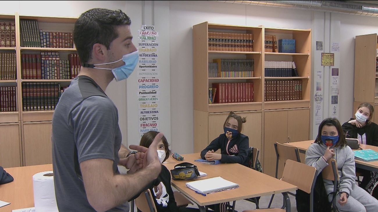 Conocemos cómo son las aulas prefabricadas instaladas en colegios e institutos públicos de Madrid