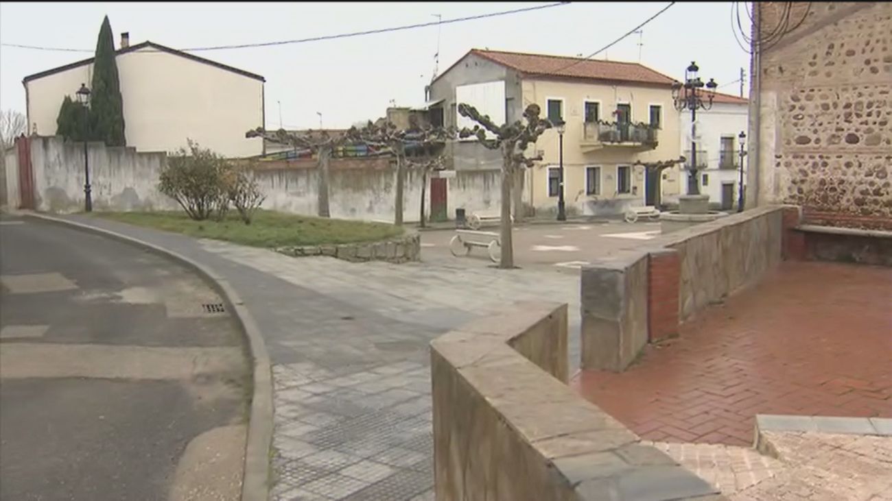 Conmoción en Valdeavero tras la detención del frutero por abusar al menos de una docena de niños