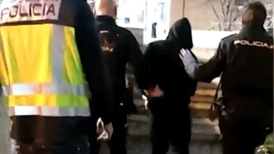 Dos ñetas detenidos en Vallecas por apuñalar a un joven que se negó a grabar un vídeo ofensivo