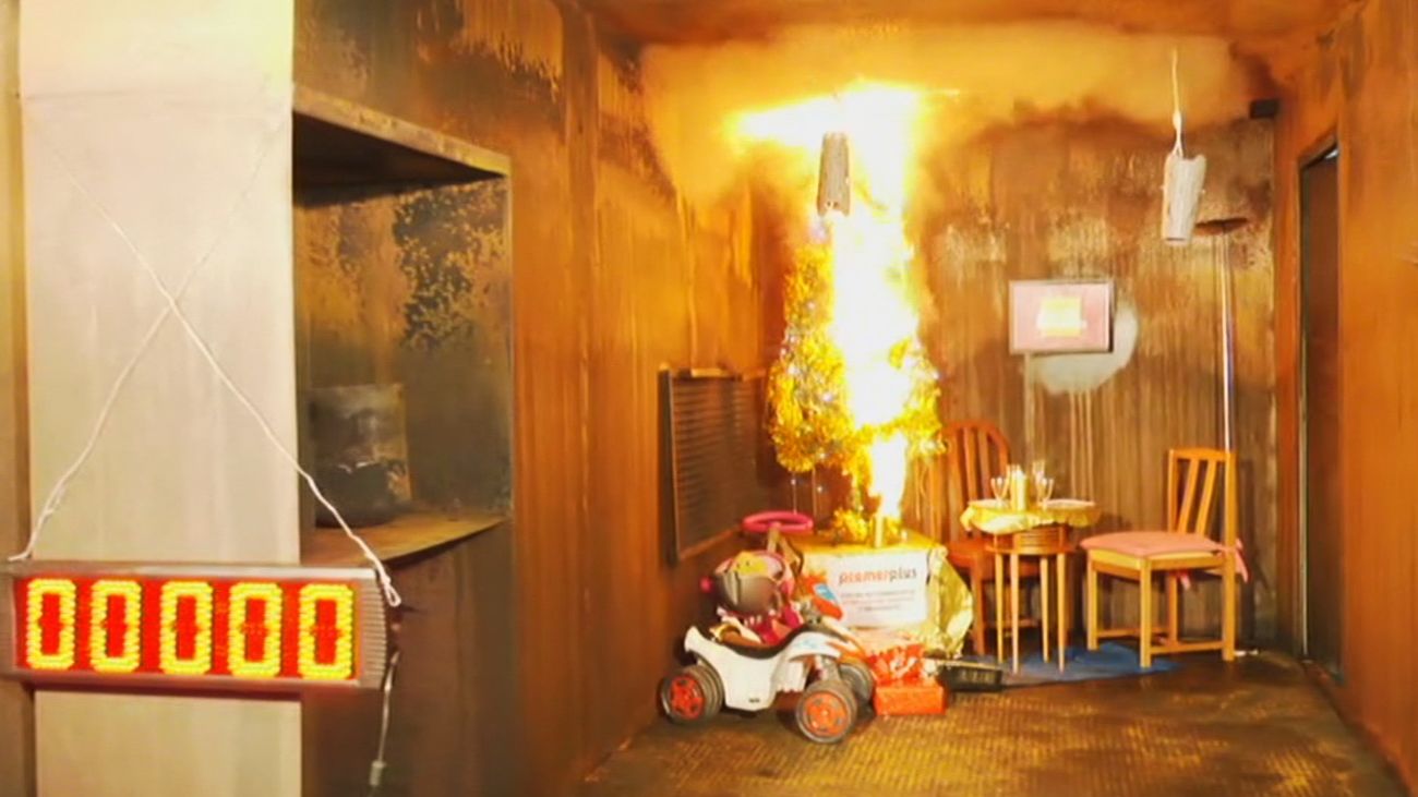 Estos son los errores más comunes con las luces de Navidad que pueden provocar un incendio en casa