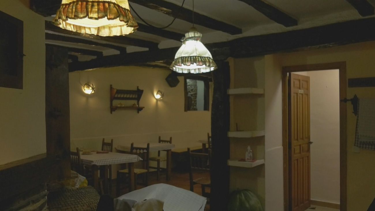 Cocina y familia en los fogones del restaurante más antiguo de Montejo de la Sierra