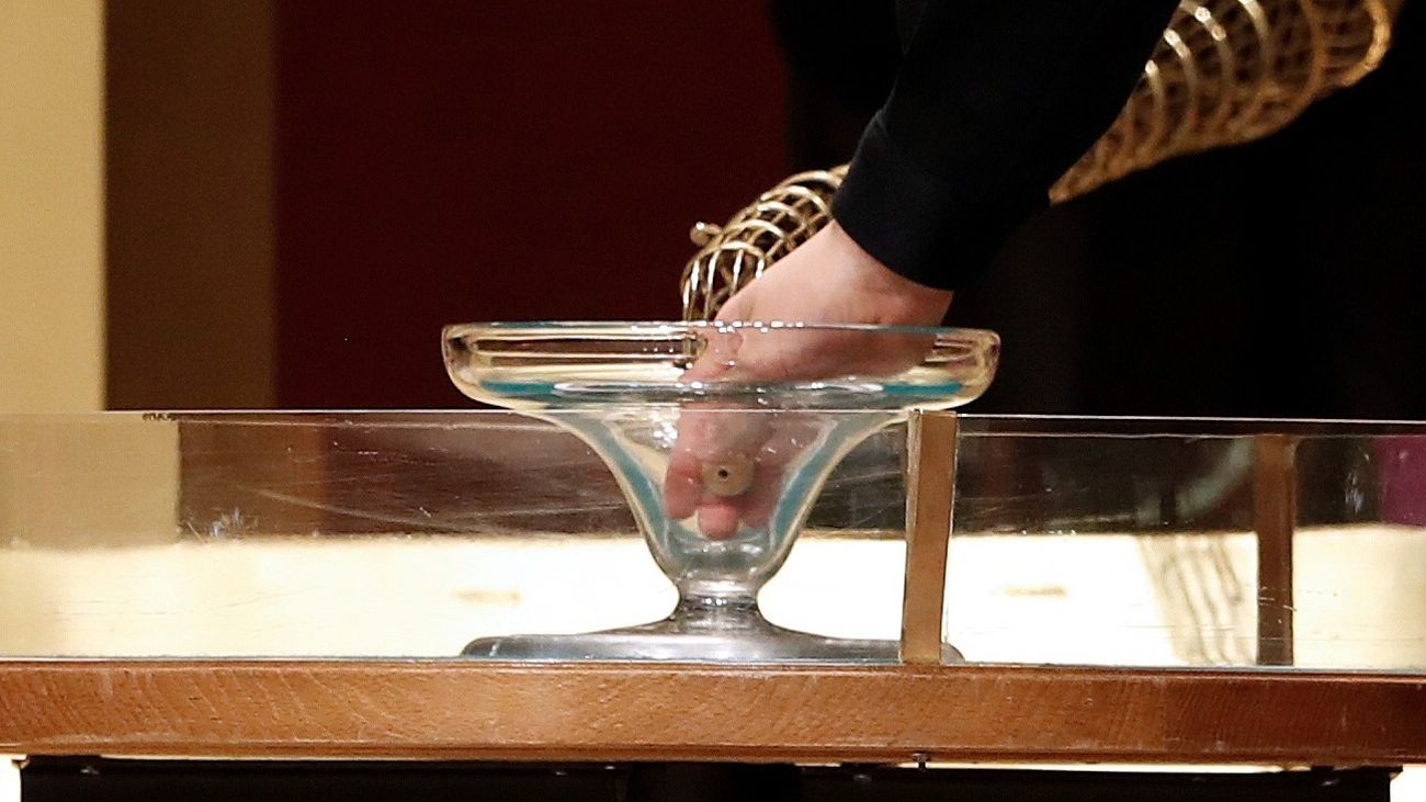 Los quintos, los premios madrugadores pero también perezosos de la Lotería de Navidad