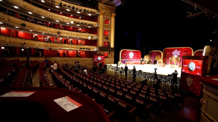 Vista del Teatro Real durante el sorteo de la Lotería de Navidad / EFE