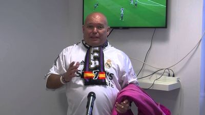 Toñín 'El Torero' reparte suerte con la Lotería de Navidad