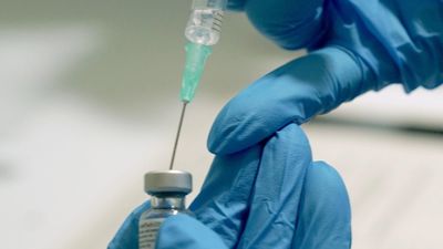 Madrid comenzará la vacunación a partir del domingo en las 475 residencias de la región con 40 equipos de trabajo