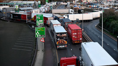 Los transportistas atrapados en Reino Unido no regresarán a España hasta Nochevieja
