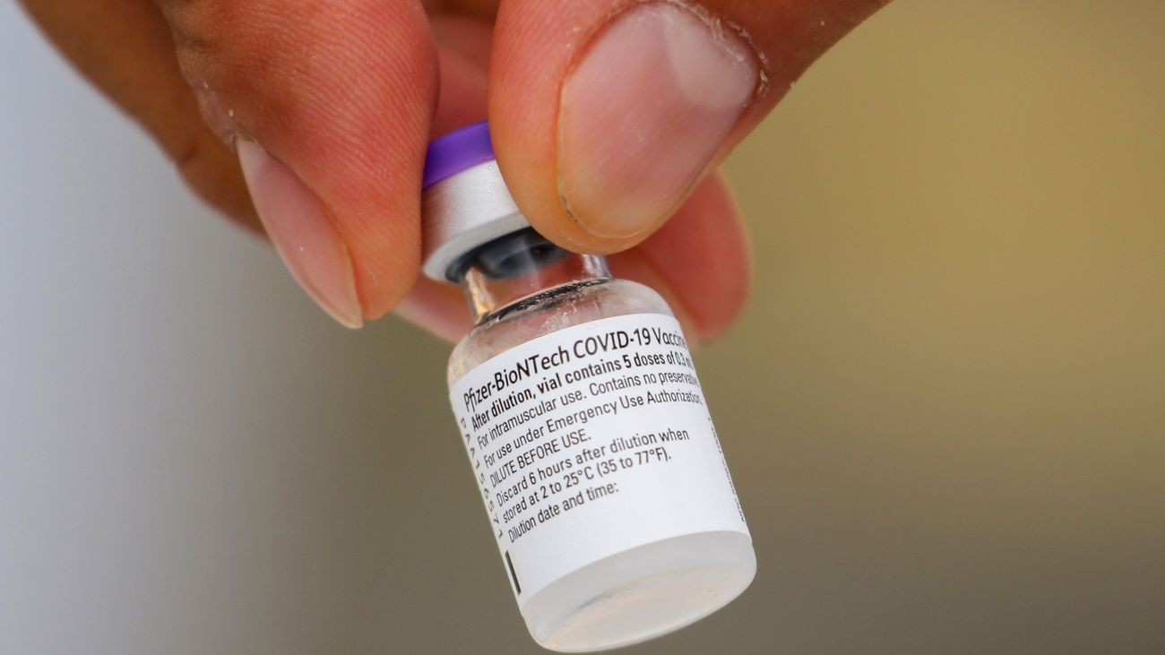 Illa dice que las vacunas  llegarán este martes a España tras resolverse el problema logístico