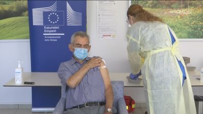 La vacuna lleva esperanza a Europa antes de las fiestas de fin de año