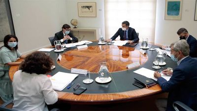 Simón, 13 técnicos de Ministerio y un experto externo, los asesores "independientes" del Gobierno en la desescalada