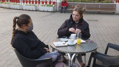 Los españoles, los más felices de Europa, el continente más pesimista