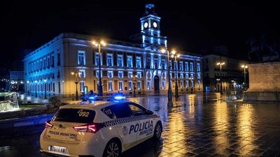 Controles en la Puerta del Sol y equipos de respuesta policial en otros relojes de Madrid