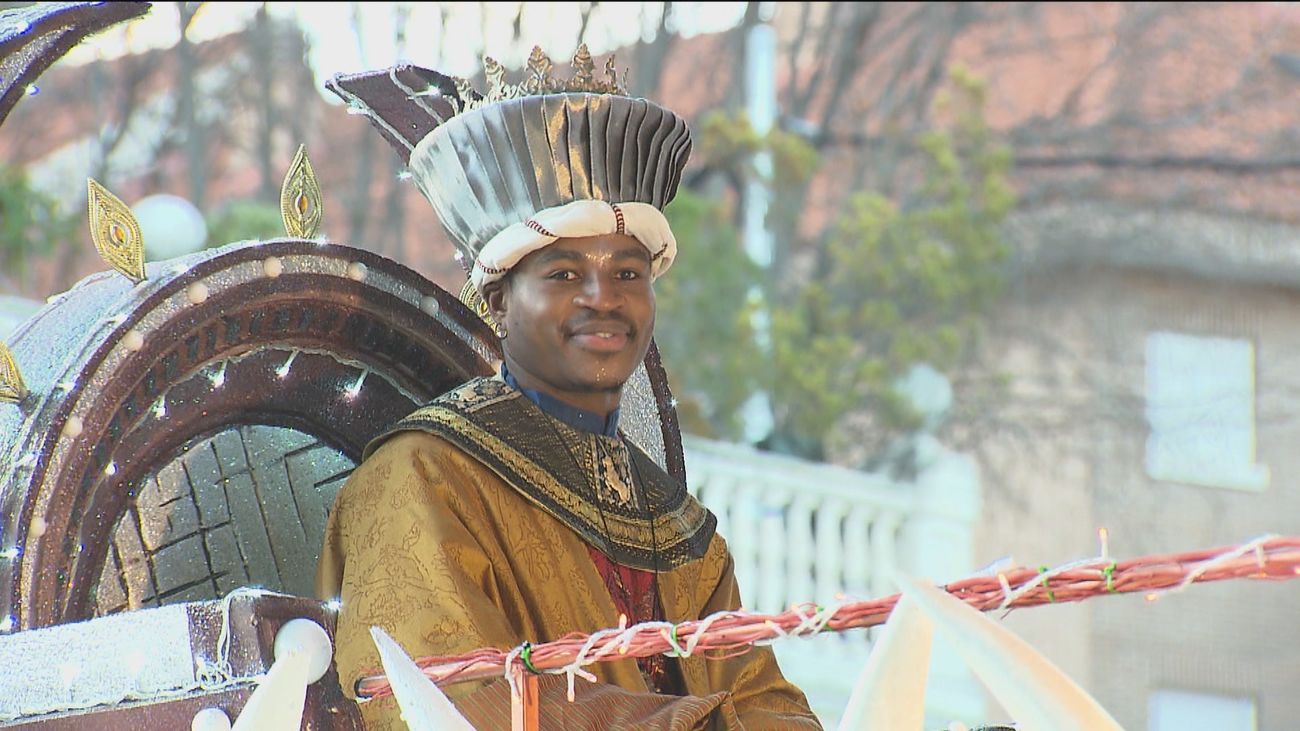 Los Reyes Magos llegan a Fuenlabrada en una cabalgata estática dentro de una gran carpa