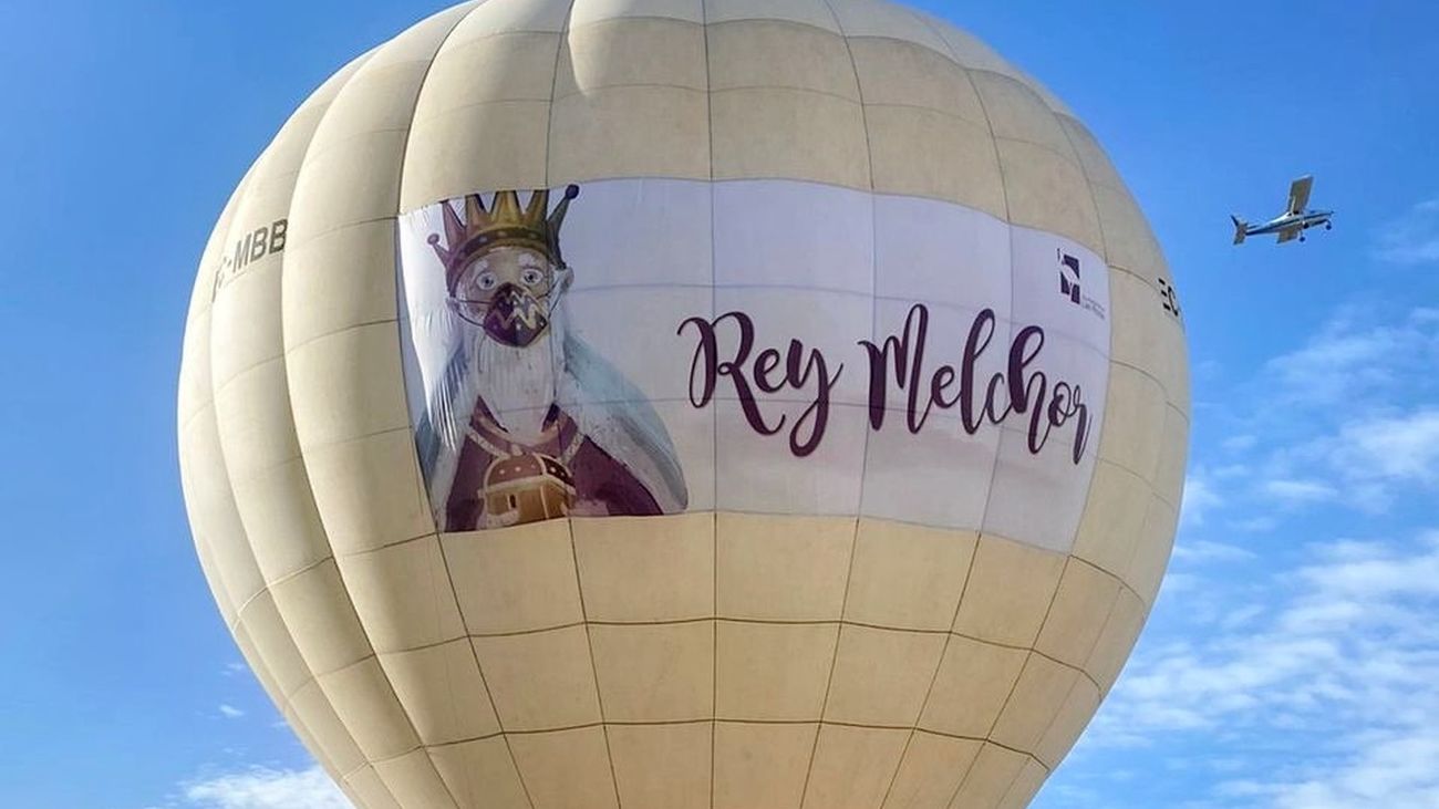 ¡Ya llegan los Reyes Magos a Las Rozas en globo aerostático!