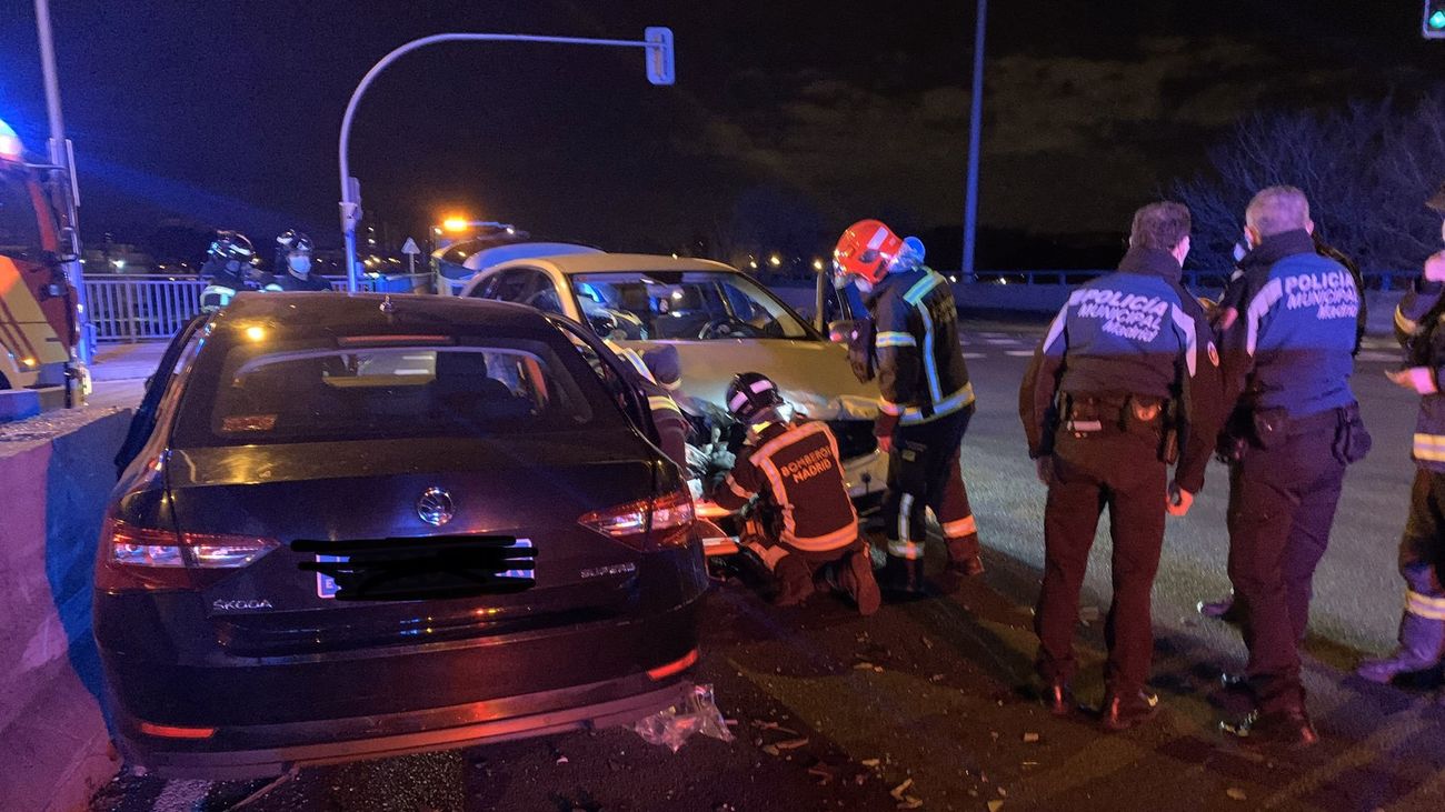 Accidente de dos coches en Villaverde