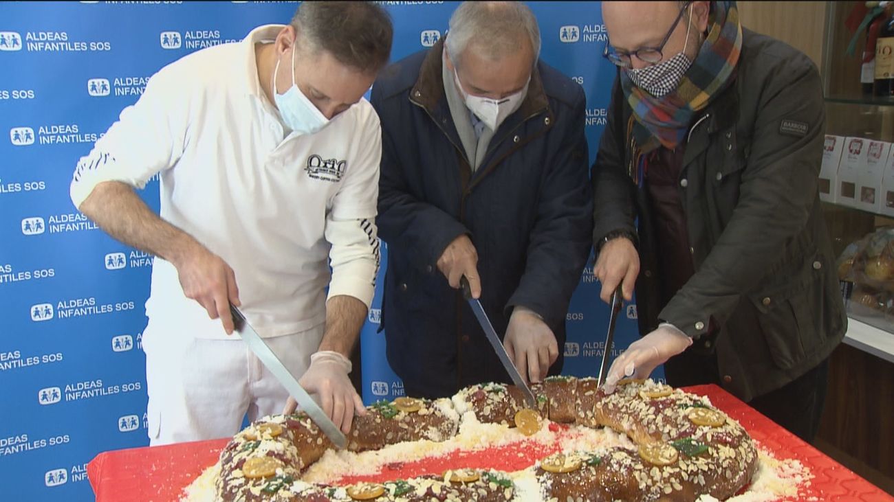 Aldeas Infantiles reparte a familias vulnerables 649 porciones de su Roscón de Reyes