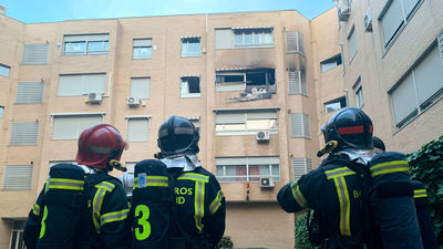 Rescatada una mujer y atendidas 6 personas en un incendio en Villaverde Bajo