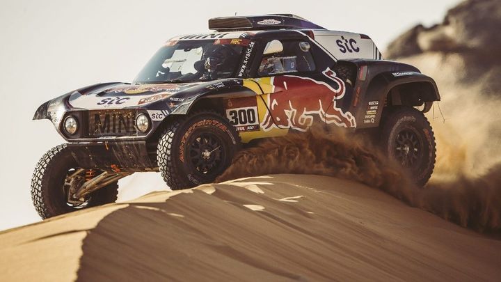 Carlos Sainz, indignado: "Esto no es el Dakar"