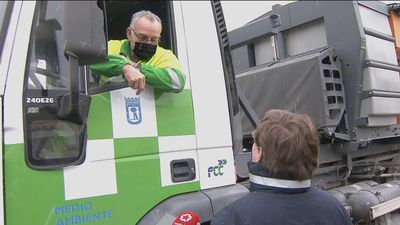 Más de 1,4 millones de kilos de sal esparcidos en Madrid contra la nieve