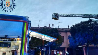 Dos personas intoxicadas en un chalet de Pinto por una chimenea obstruida