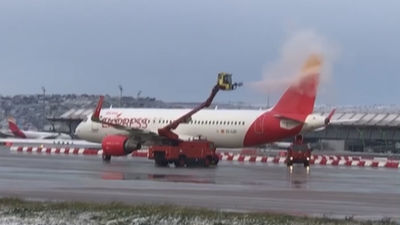 El aeropuerto de Barajas, preparado ante la amenaza de ‘Filomena’ que ya ha cancelado algunos vuelos