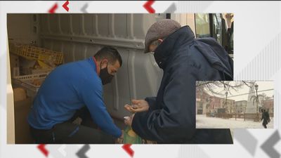 Los vecinos de la Sierra Norte reciben el pan sin problema a pesar del temporal de nieve