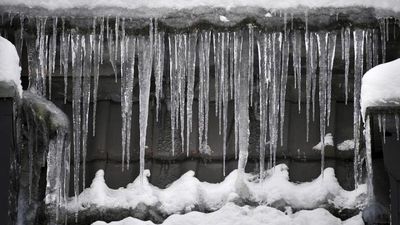 Sigfrido Herráez,  "hay que caminar  lo más lejos posible de las cornisas en las calles"