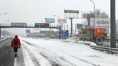 Madrid, casi aislada por carretera con muchos cortes en las vías de acceso y salida