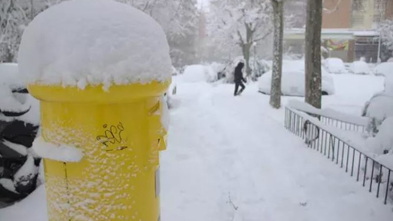 Transportando a hospitales en 4x4, la solidaridad vecinal planta cara a Filomena