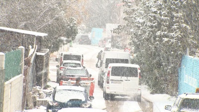 Los vecinos de la Cañada Real llevan dos noches incomunicados