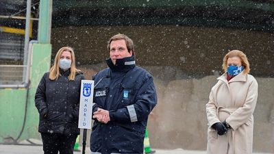 Almeida: "Creo que es razonable retrasar la apertura de los colegios algún día más en Madrid"