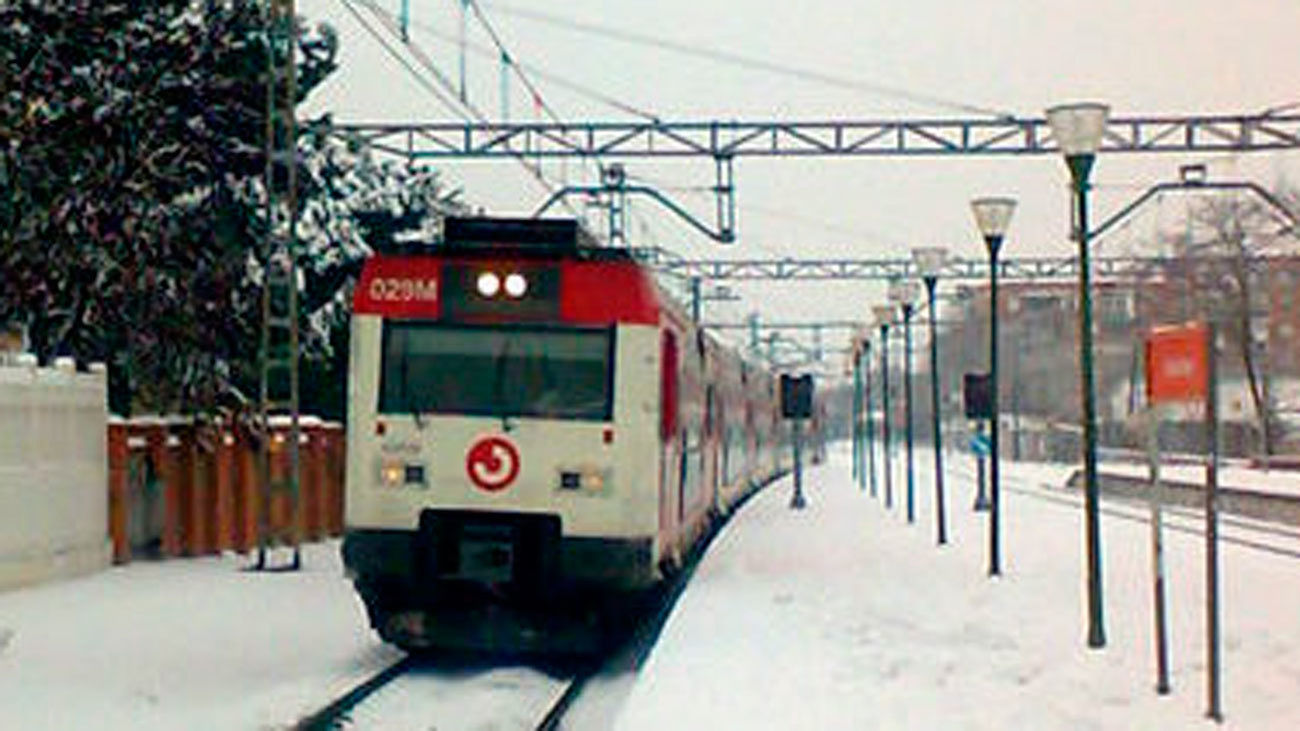 Cercanías reanuda la circulación en Madrid aunque con retrasos debido al temporal