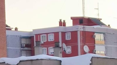 Fuenlabrada avisa de desprendimientos de nieve y hielo, mientras estrena restricciones antiCovid en 4 zonas