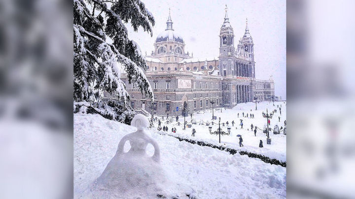 Estas son las figuras de nieve más sorprendentes que hemos encontrado en Madrid