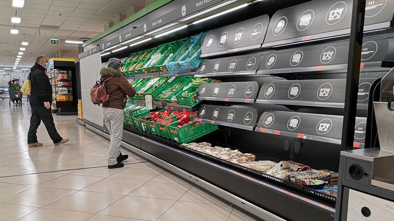 Los supermercados de Madrid empiezan a recuperar la normalidad en sus estantes