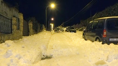 Aislados y sin poder acceder a sus medicamentos por la nieve, así se encuentran estos vecinos de Collado Villalba